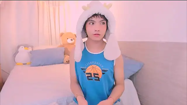 AllanYong18 online show from 01/15/26, 05:22