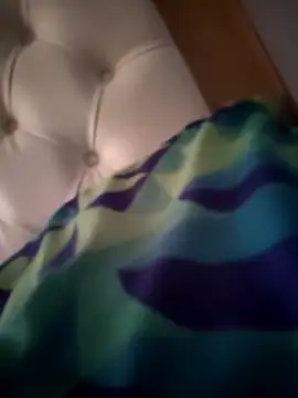 Snapshot of rey692 chatting on 02/18/26, 12:01 rey692 online show from 02/18/26, 12:01