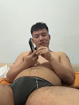 Snapshot of zxb757369 chatting on 11/22/25, 04:11 zxb757369 online show from 11/22/25, 04:11