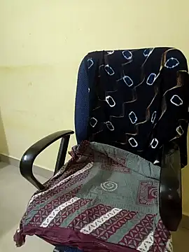 Snapshot of sriyazhini chatting on 01/25/25, 06:01 sriyazhini online show from 01/25/25, 06:01