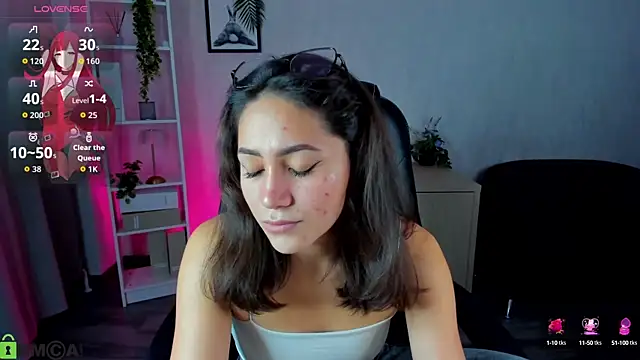 Snapshot of Bellalovesss chatting on 09/24/25, 07:37 Bellalovesss online show from 09/24/25, 07:37