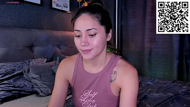 Snapshot of Bellalovesss chatting on 09/19/25, 06:50 Bellalovesss online show from 09/19/25, 06:50