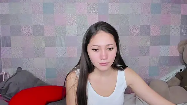 Snapshot of Bellalovesss chatting on 01/12/25, 12:01 Bellalovesss online show from 01/12/25, 12:01