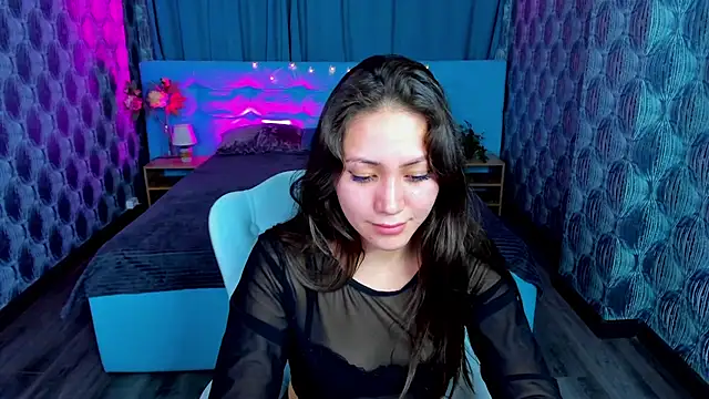 Snapshot of Bellalovesss chatting on 03/07/25, 02:01 Bellalovesss online show from 03/07/25, 02:01