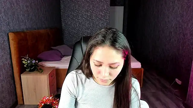 Snapshot of Bellalovesss chatting on 01/14/25, 02:43 Bellalovesss online show from 01/14/25, 02:43