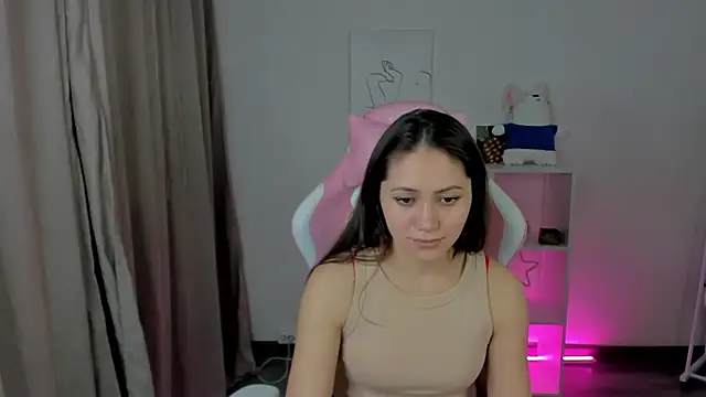 Snapshot of Bellalovesss chatting on 02/17/25, 01:44 Bellalovesss online show from 02/17/25, 01:44