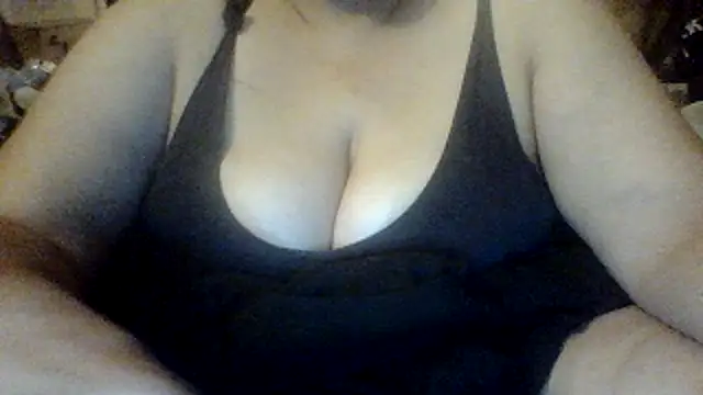 Snapshot of Nice_n_hairy580 chatting on 11/15/25, 06:50 Nice n hairy580 online show from 11/15/25, 06:50