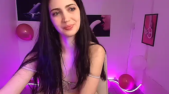 Snapshot of Amalia_amor chatting on 03/10/25, 09:23 Amalia amor online show from 03/10/25, 09:23