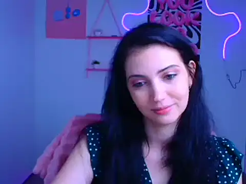 Snapshot of Amalia_amor chatting on 10/20/25, 05:42 Amalia amor online show from 10/20/25, 05:42