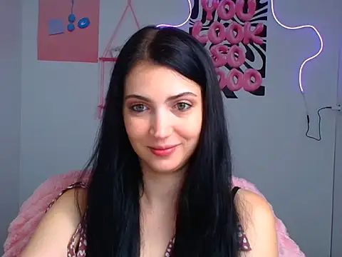 Snapshot of Amalia_amor chatting on 10/14/25, 05:41 Amalia amor online show from 10/14/25, 05:41