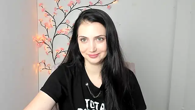 Snapshot of Amalia_amor chatting on 07/20/26, 05:48 Amalia amor online show from 07/20/26, 05:48