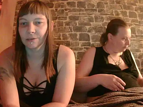 Snapshot of YviEngel87 chatting on 01/22/25, 03:07 YviEngel87 online show from 01/22/25, 03:07