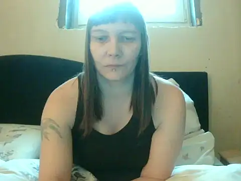 Snapshot of YviEngel87 chatting on 01/15/25, 12:36 YviEngel87 online show from 01/15/25, 12:36