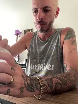 xtrppyx online show from 09/22/25, 10:43