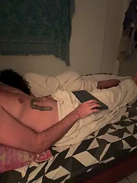 xtrppyx online show from 10/19/25, 05:32
