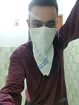 TOPMOON001 online show from 03/02/25, 06:57