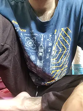 TOPMOON001 online show from 12/18/25, 06:23