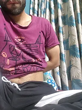 TOPMOON001 online show from 04/08/26, 08:21