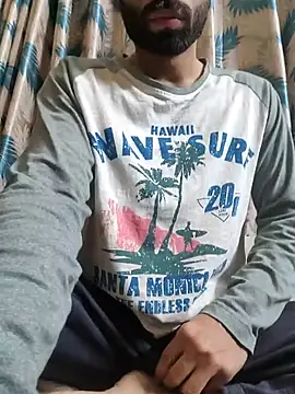 TOPMOON001 online show from 02/02/26, 07:57