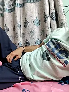 TOPMOON001 online show from 03/18/25, 02:50