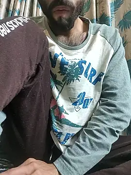 TOPMOON001 online show from 01/05/26, 06:44