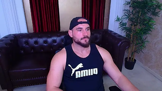 Snapshot of AdamJamesonn chatting on 09/15/25, 05:30 AdamJamesonn online show from 09/15/25, 05:30