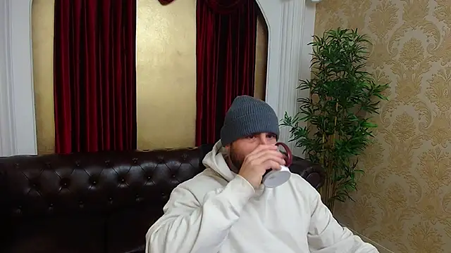 AdamJamesonn online show from 12/17/25, 05:45