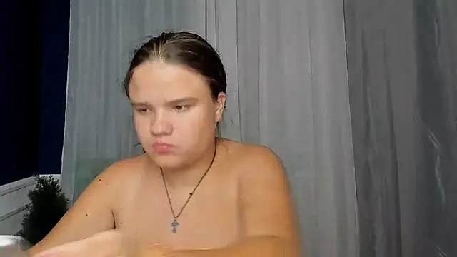 AdeleCruz online show from 09/27/25, 12:11