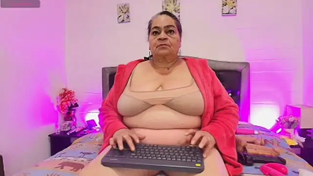 VickyBoobss online show from 05/29/26, 12:11