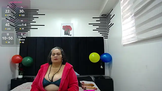 VickyBoobss online show from 10/12/25, 01:01