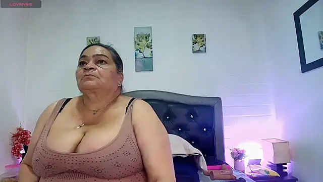 VickyBoobss online show from 05/12/26, 07:20