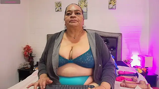 VickyBoobss online show from 05/23/26, 12:26