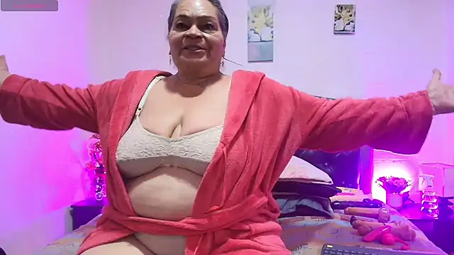 VickyBoobss online show from 07/18/26, 01:47