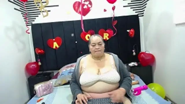 VickyBoobss online show from 02/15/26, 01:21