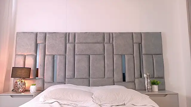 Karla Hudsson online show from 11/06/25, 01:26