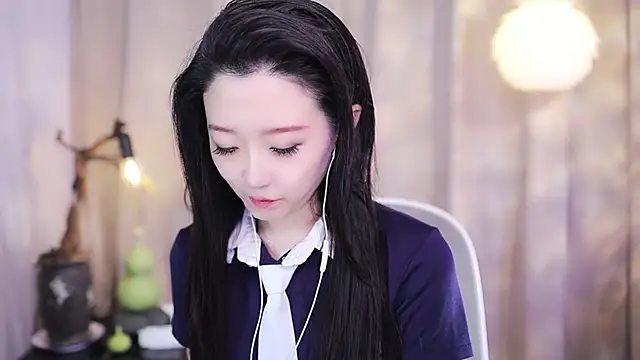 Snapshot of Zoe-99 chatting on 11/06/25, 02:54 Zoe-99 online show from 11/06/25, 02:54