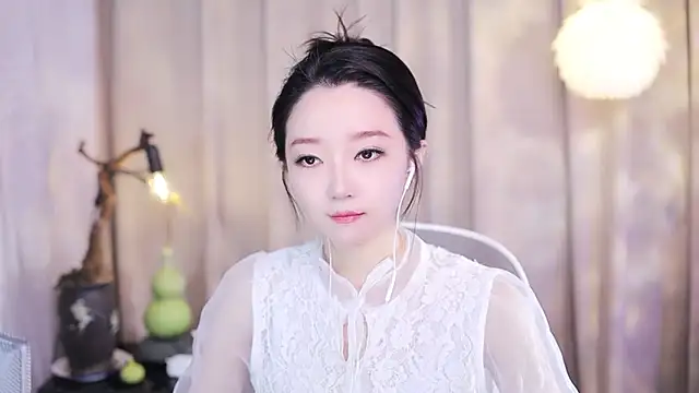 Snapshot of Zoe-99 chatting on 11/07/25, 04:11 Zoe-99 online show from 11/07/25, 04:11