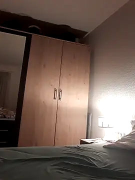 Schwach041967 online show from 10/23/25, 04:22