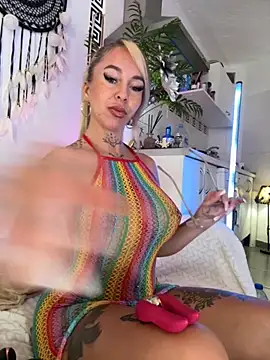 CheekyChels online show from 10/26/25, 12:16