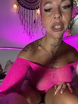 CheekyChels online show from 09/24/25, 06:14