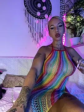 CheekyChels online show from 10/02/25, 04:10