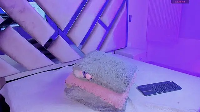 kathy bakerr online show from 03/28/26, 01:34