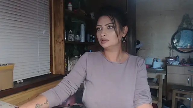 rosse26830 online show from 09/23/25, 03:41