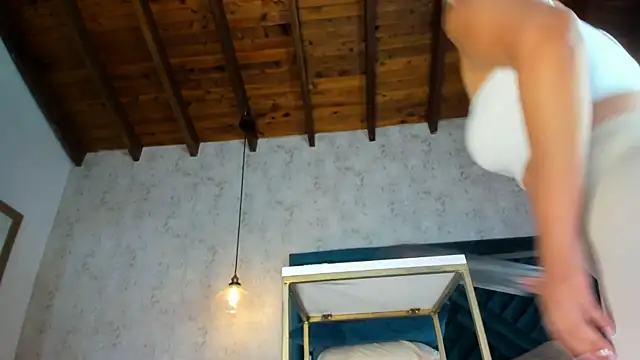 Marttina Ruiz online show from 12/04/25, 07:24