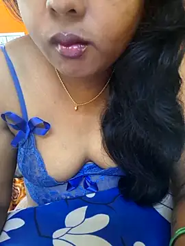 Snapshot of kanikasree chatting on 09/23/25, 04:30 kanikasree online show from 09/23/25, 04:30