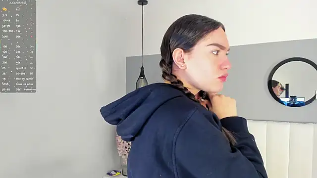 chelsea bolton  online show from 06/12/26, 12:14