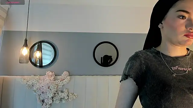 chelsea bolton  online show from 03/19/26, 12:16