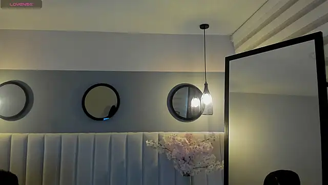 chelsea bolton  online show from 03/31/26, 12:07