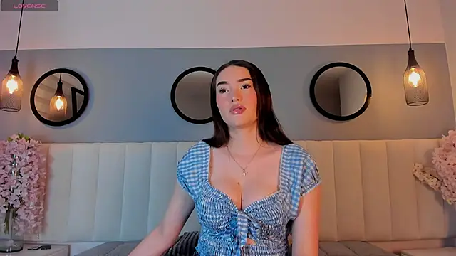 chelsea bolton  online show from 02/03/26, 12:10