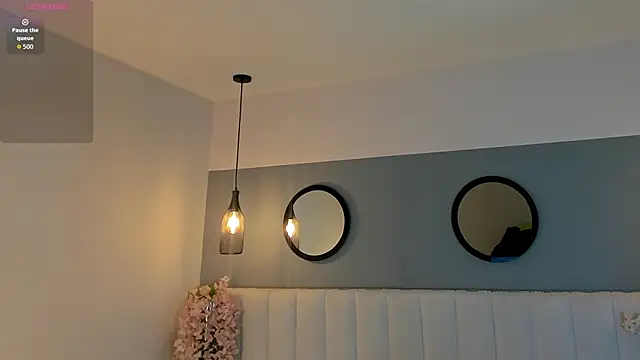 chelsea bolton  online show from 04/03/26, 12:22